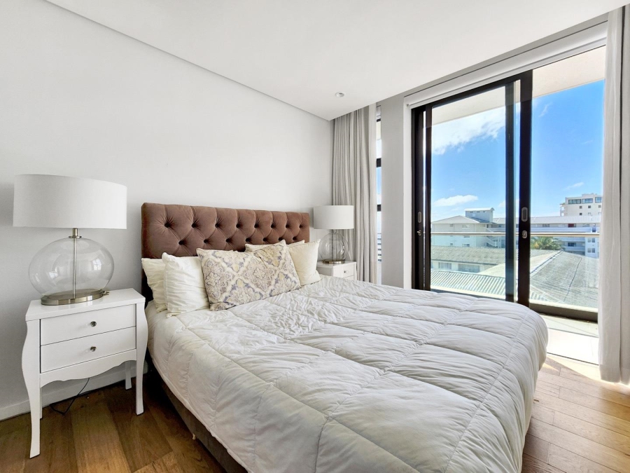 To Let 4 Bedroom Property for Rent in Sea Point Western Cape